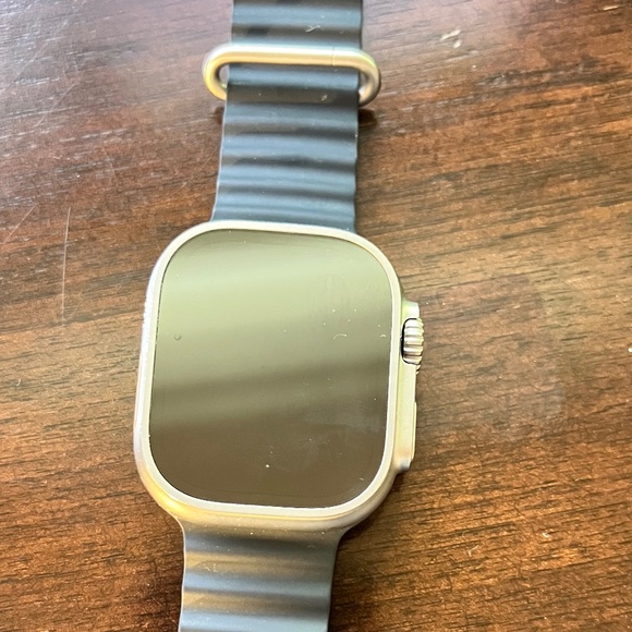 Apple Watch Ultra 1 - Picture 1 of 6